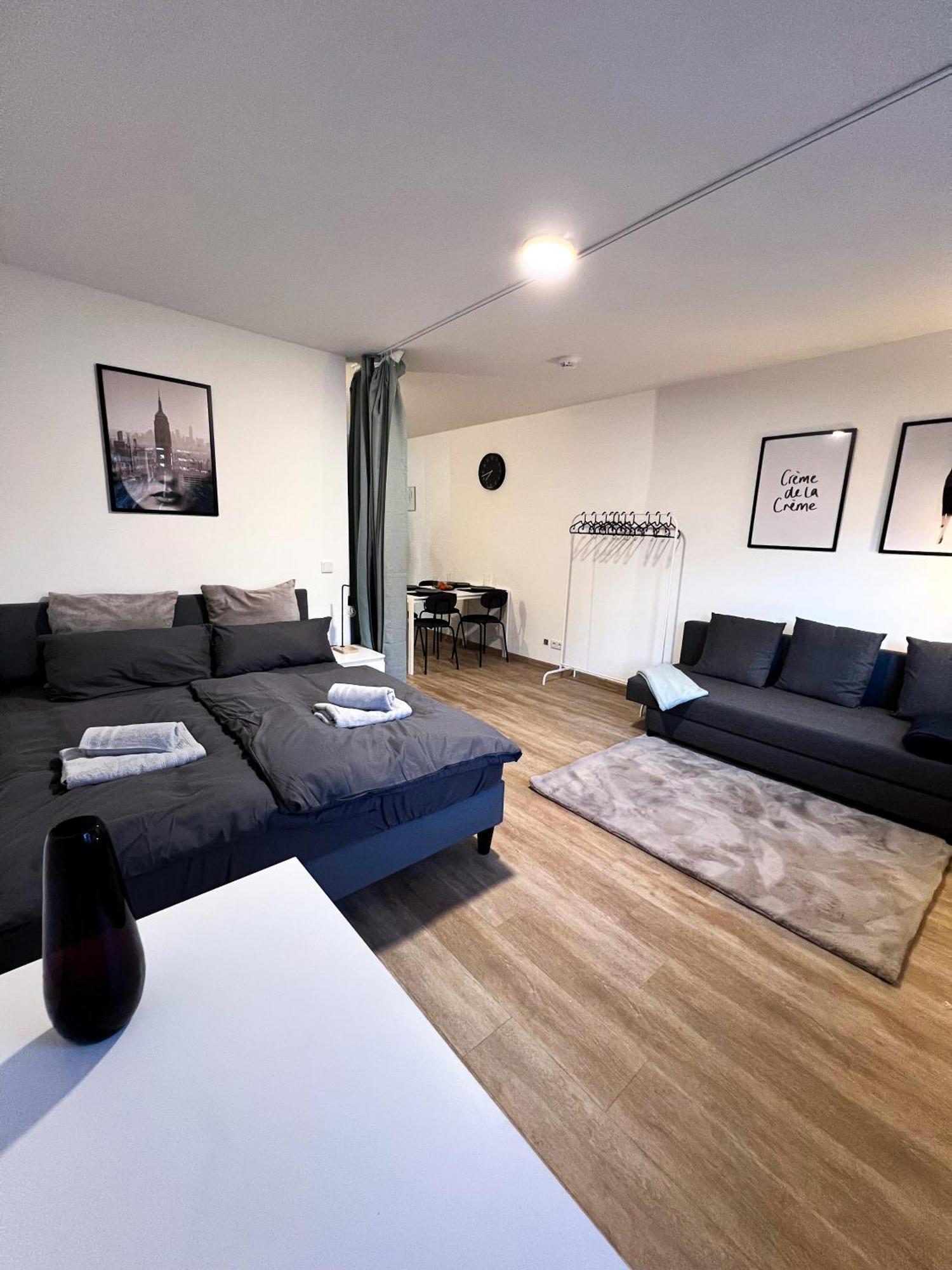 Zentrale Wohlfuehloase Mit Parkplatz Daire Osnabrück Dış mekan fotoğraf